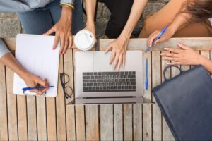 How Cloud Storage Improves Collaboration in College Projects