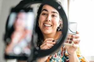 How to Identify Upcoming Influencers for Strong ROI