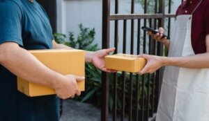 Send Parcels to UK and Calculate the Cost in Advance
