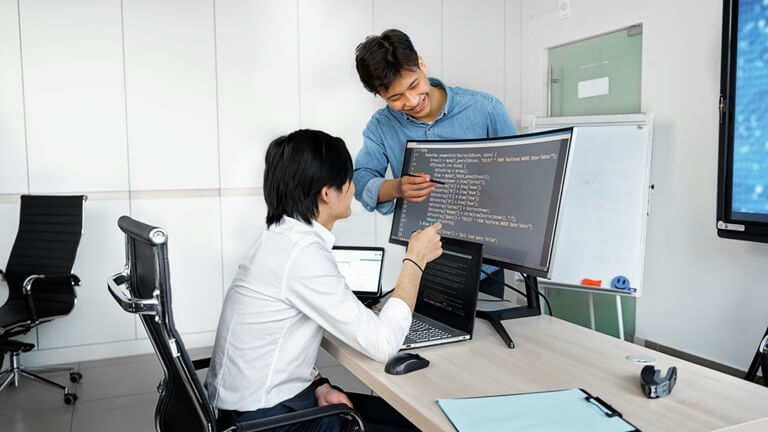 LLC for Online Business When Founders Abroad Should Set Up a US Company