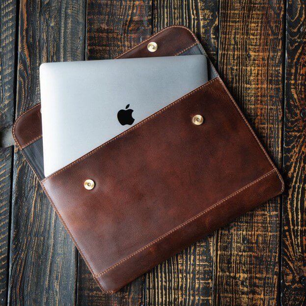 Laptop Sleeve vs Briefcase The Ultimate 2026 Buying Guide