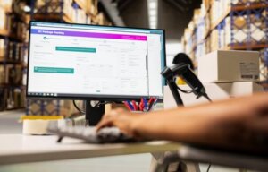 How Package Management Software Creates a More Organized Tracking Workflow