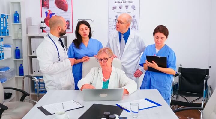 How Physicians Can Transition into Nontraditional Medical Roles